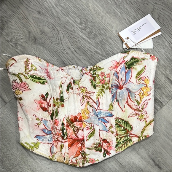 HEMANT AND NANDITA Corset Top in White Floral - Picture 3 of 7